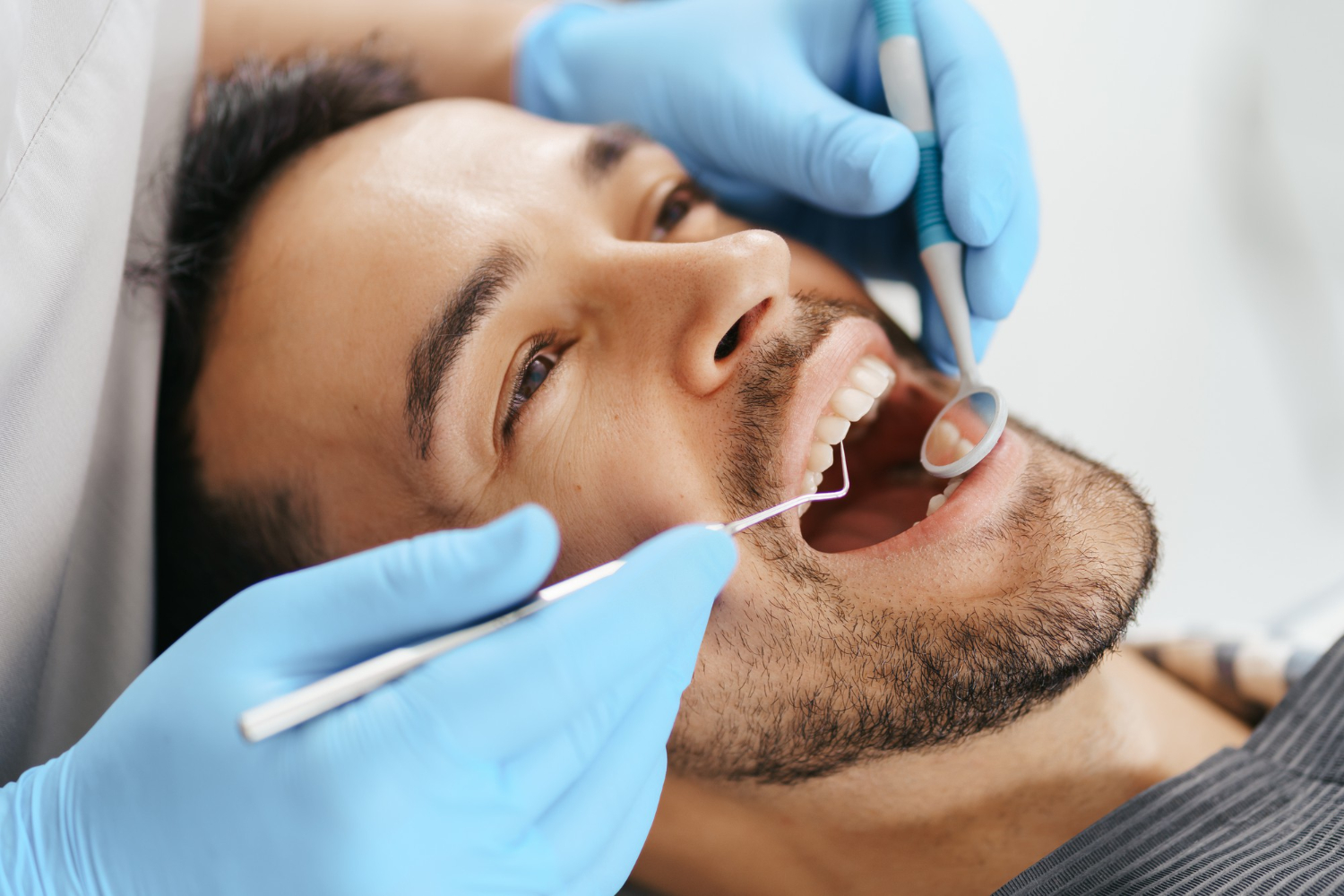 Utilisez ton-dentiste.fr pour obtenir rapidement un RDV auprès d’un dentiste à Fontainebleau